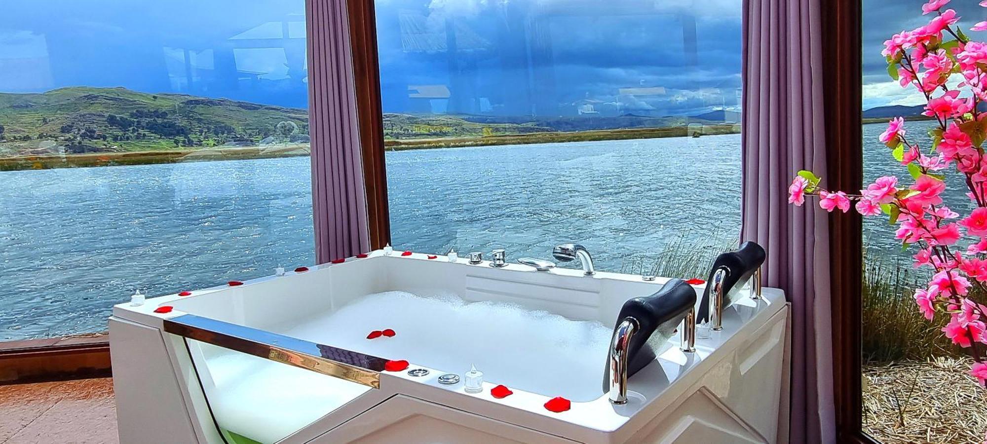 Uros Kay Pacha Lodge Пуно Номер фото